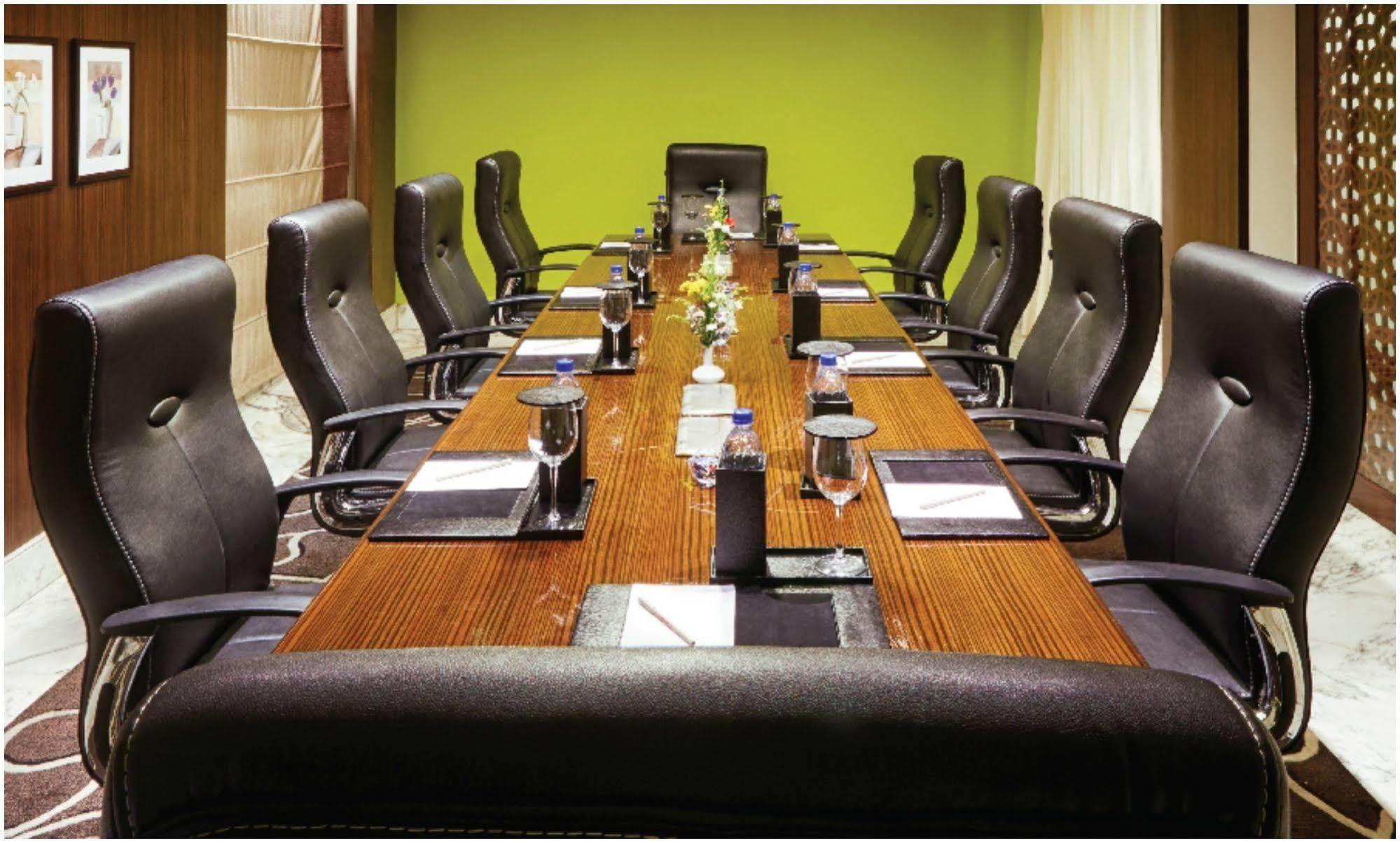 Vivanta Vijayawada, Mg Road Экстерьер фото